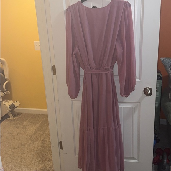 Elegant Pink Maxi Dress - Picture 6 of 10